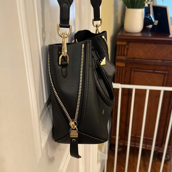 Michael Kors Black Leather Blakely bag NWOT - Picture 4 of 11